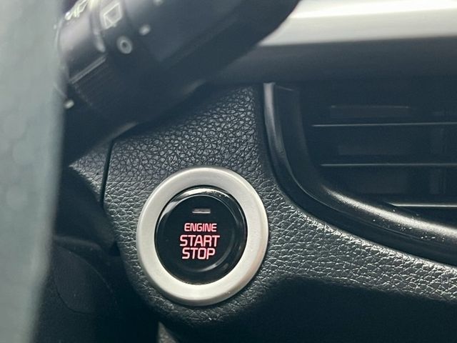 2018年 KIA Picanto 1.3L 摸門 一鍵啟動 定速 恆溫 方向盤快控 倒車顯影 ISOFIX安全座椅  第16張相片