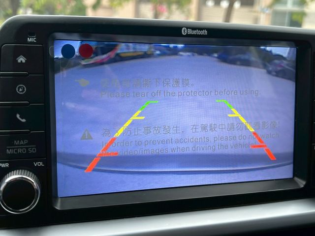 2018年 KIA Picanto 1.3L 摸門 一鍵啟動 定速 恆溫 方向盤快控 倒車顯影 ISOFIX安全座椅  第17張相片