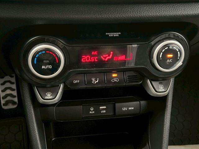 2018年 KIA Picanto 1.3L 摸門 一鍵啟動 定速 恆溫 方向盤快控 倒車顯影 ISOFIX安全座椅  第18張相片