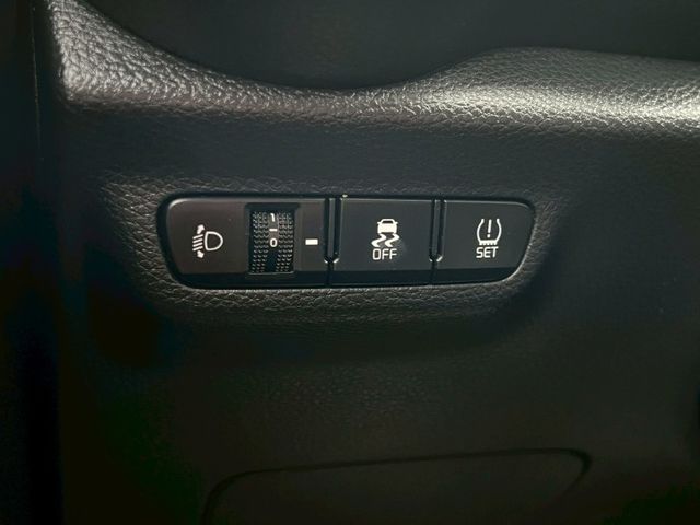 2018年 KIA Picanto 1.3L 摸門 一鍵啟動 定速 恆溫 方向盤快控 倒車顯影 ISOFIX安全座椅  第20張相片