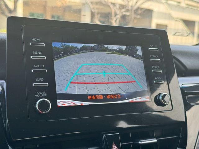 2022年 TOYOTA Camry 2.0L 尊絕版 原鈑件 摸門 盲點 ACC跟車 車道偏移 定速 方向盤快控  第12張相片