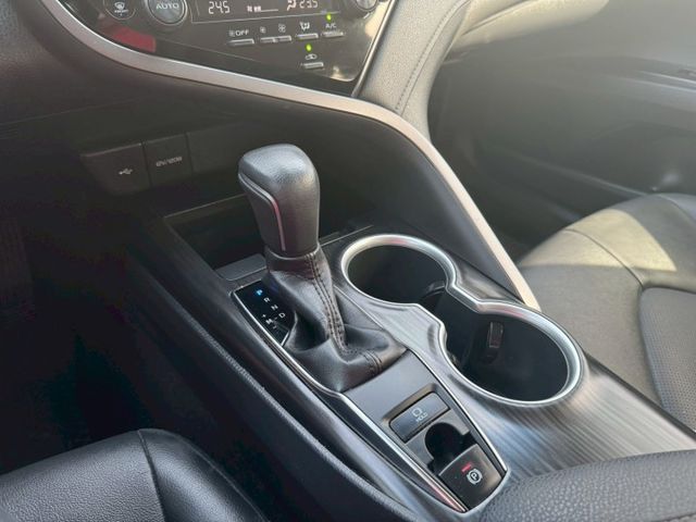 2022年 TOYOTA Camry 2.0L 尊絕版 原鈑件 摸門 盲點 ACC跟車 車道偏移 定速 方向盤快控  第17張相片