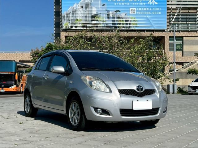 2012年 TOYOTA YARIS 1.5L 跑少極品 電折後視鏡  第3張相片