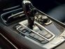 2013年 BMW 740Li 正M版 免鑰匙啟動 車道偏移警示 270環景 盲點 電吸門 定速 循跡防滑  第18張縮圖