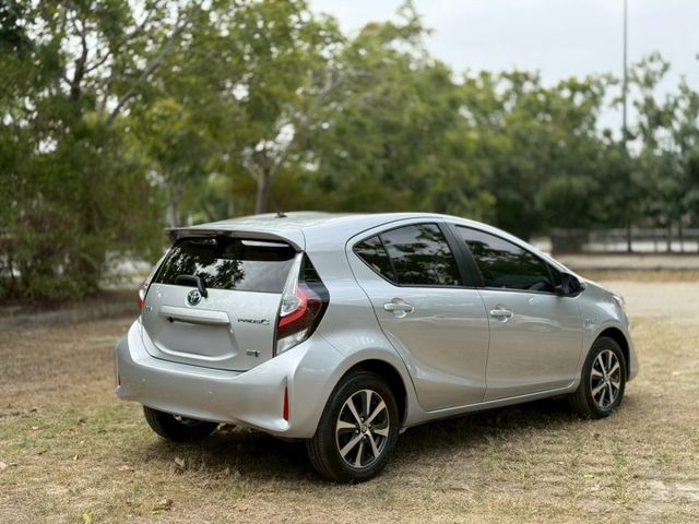 2021年 Toyota Prius C 1.5油電 認證 實跑 摸門 一鍵啟動  第4張相片