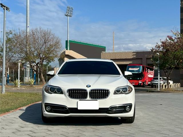 5 SERIES SEDAN F10  第2張相片