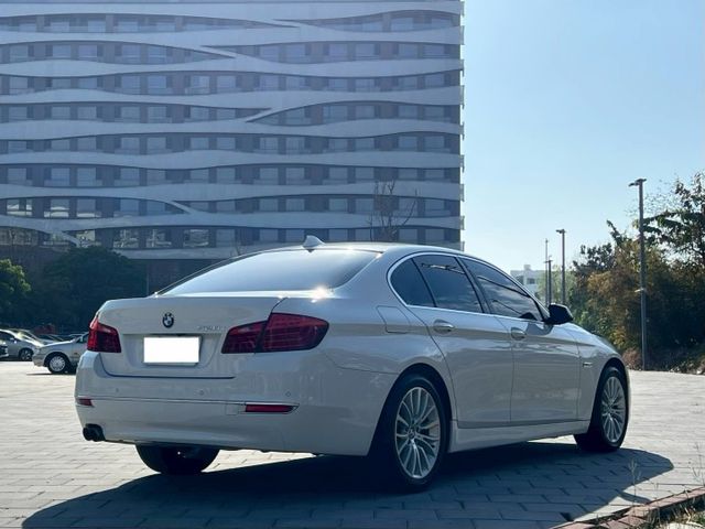5 SERIES SEDAN F10  第4張相片