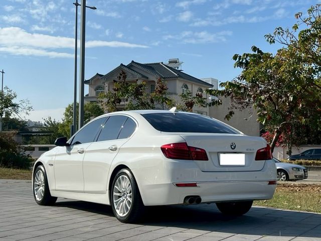 5 SERIES SEDAN F10  第6張相片