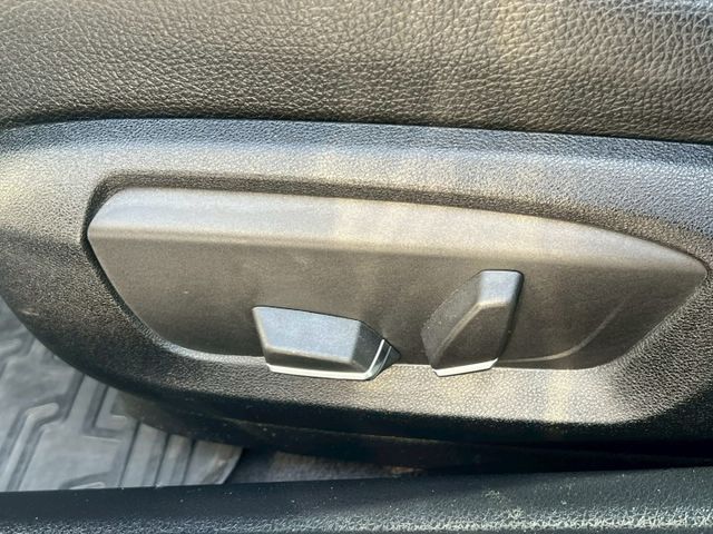 5 SERIES SEDAN F10  第16張相片