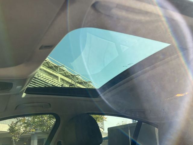 5 SERIES SEDAN F10  第18張相片