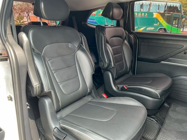 2024年 現代 Custin 1.5t GLT-A 摸門 跟車 環景 盲點 抬顯 單邊側滑門  第11張相片