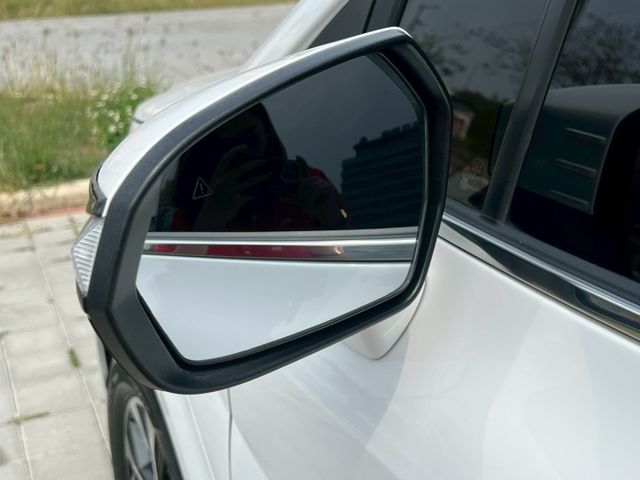 2024年 現代 Custin 1.5t GLT-A 摸門 跟車 環景 盲點 抬顯 單邊側滑門  第15張相片