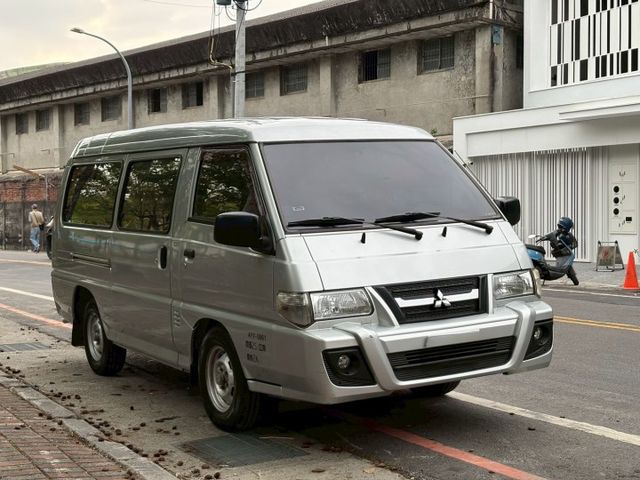 2015年 中華 得利卡 2.4L 實跑 2人座  第3張相片