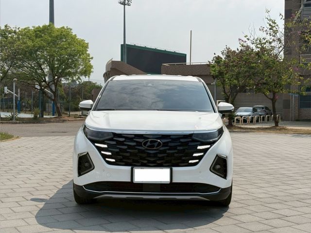 2024年 現代 Custin 1.5t GLT-B 雙電滑門 電尾門 環景 4座電動通風加熱椅 改大理石地板  第2張相片