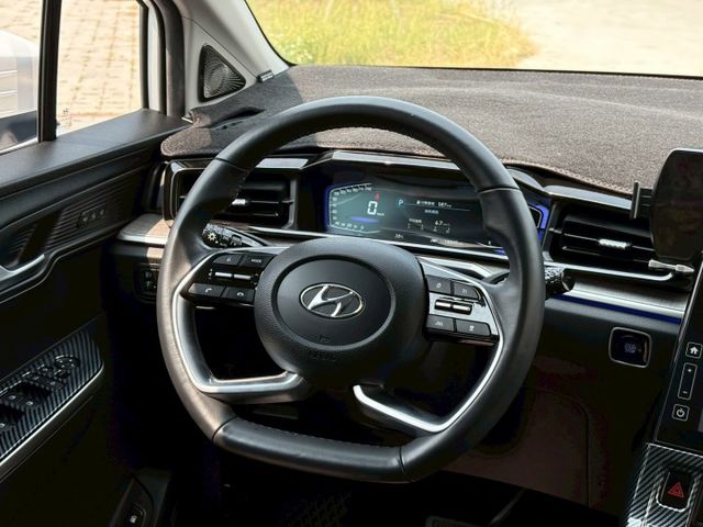 2024年 現代 Custin 1.5t GLT-B 雙電滑門 電尾門 環景 4座電動通風加熱椅 改大理石地板  第12張相片