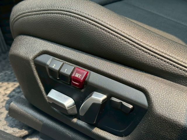 2019年 BMW 118i 1.5L 摸門 車道維持輔助 電動記憶座椅  第14張相片
