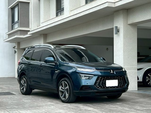 2020年 納智捷 URX  樂活版 七人座 摸門 一鍵啟動 電尾門 環景 記憶電動椅 天窗 盲點 抬顯  第3張相片