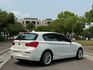 2019年 BMW 118i 1.5L 摸門 車道維持輔助 電動記憶座椅  第4張縮圖