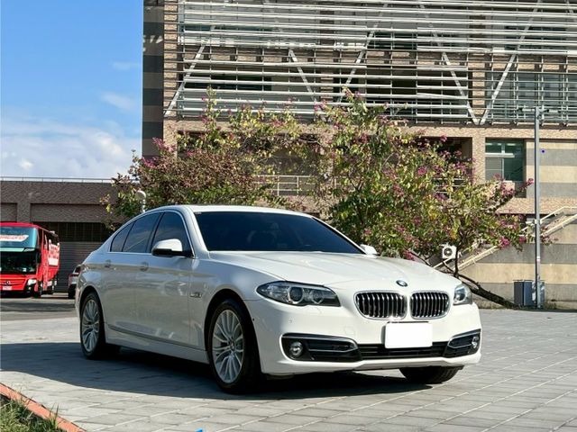 5 SERIES SEDAN F10  第3張相片