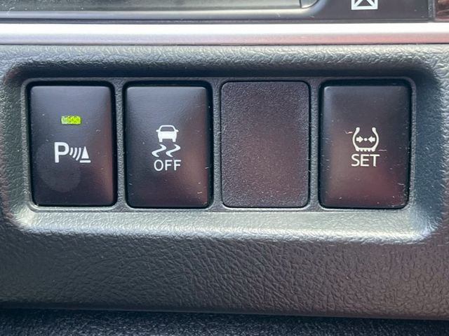 2016年 TOYOTA Camry 2.0L 摸門 定速 安卓機  第16張相片