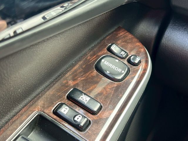 2016年 TOYOTA Camry 2.0L 摸門 定速 安卓機  第17張相片