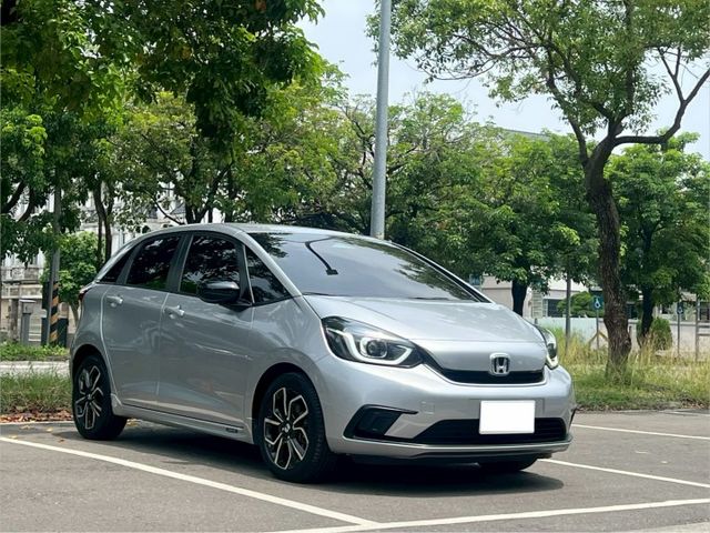 2023年 HONDA Fit 油電 摸門 盲點 跟車 CarPlay 開價53.8萬  第3張相片