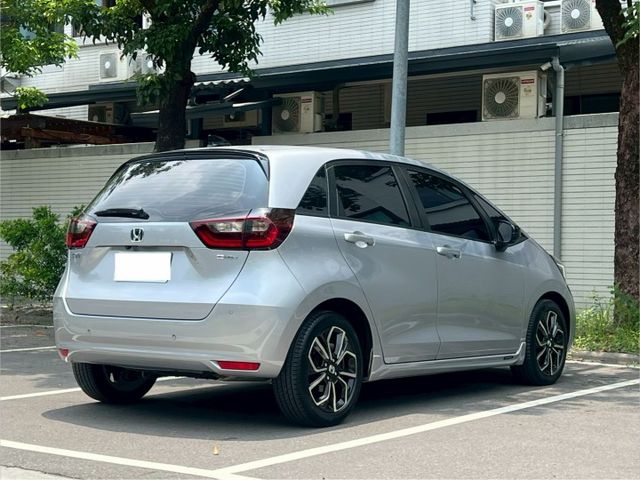 2023年 HONDA Fit 油電 摸門 盲點 跟車 CarPlay 開價53.8萬  第4張相片