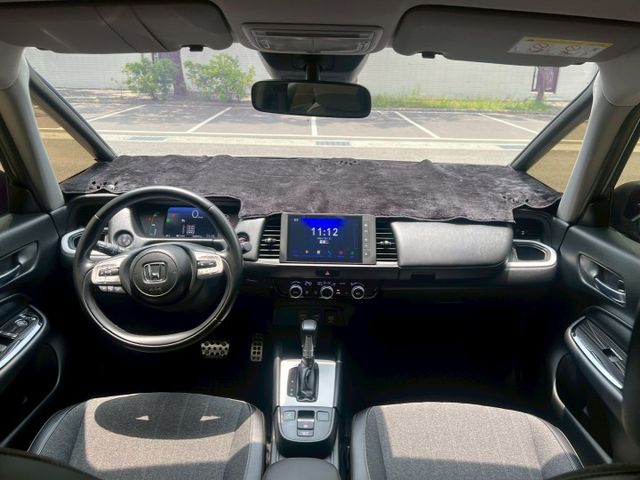 2023年 HONDA Fit 油電 摸門 盲點 跟車 CarPlay 開價53.8萬  第11張相片