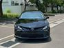 2023年 TOYOTA Camry 2.0L 尊爵版 摸門 一鍵啟動 電動椅 盲點 跟車 開價75.8萬  第2張縮圖