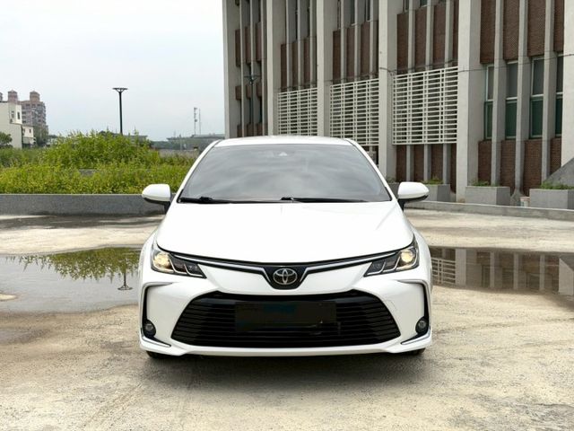 2022年 TOYOTA Altis 1.8L 摸門 一鍵啟動 盲點 恆溫 僅跑5萬 開價53.8萬  第2張相片