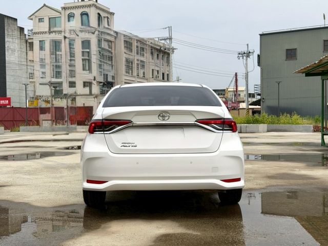 2022年 TOYOTA Altis 1.8L 摸門 一鍵啟動 盲點 恆溫 僅跑5萬 開價53.8萬  第5張相片