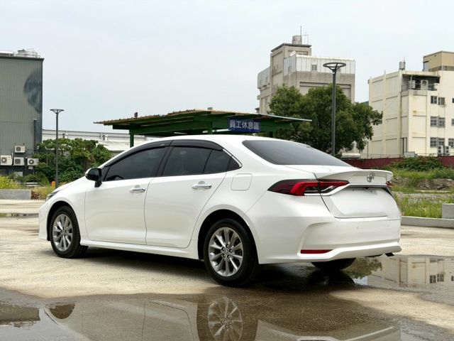 2022年 TOYOTA Altis 1.8L 摸門 一鍵啟動 盲點 恆溫 僅跑5萬 開價53.8萬  第6張相片