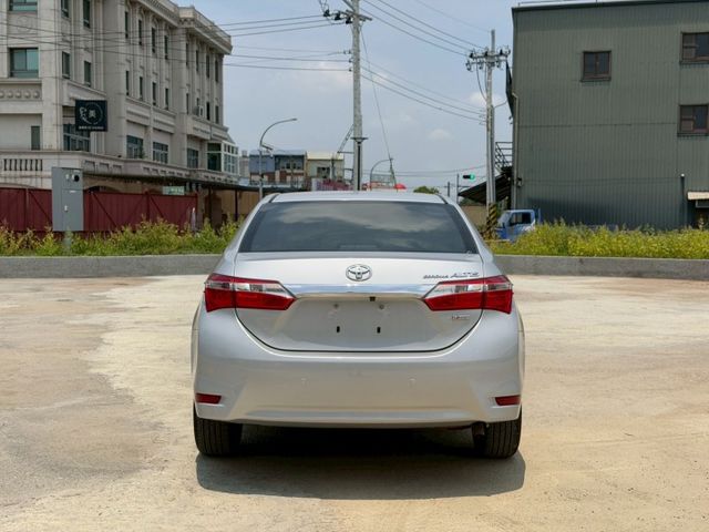 2015年 TOYOTA Altis 1.8L 摸門 一鍵啟動 定速 恆溫 安卓機 開價26.8萬  第5張相片
