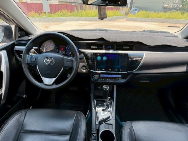 2015年 TOYOTA Altis 1.8L 摸門 一鍵啟動 定速 恆溫 安卓機 開價26.8萬  第11張相片