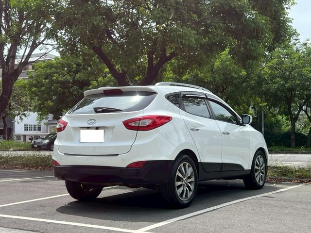 2016年 現代 ix35 柴油 2.0 認證 實跑 安卓機 CarPlay 開價19.8萬  第4張相片