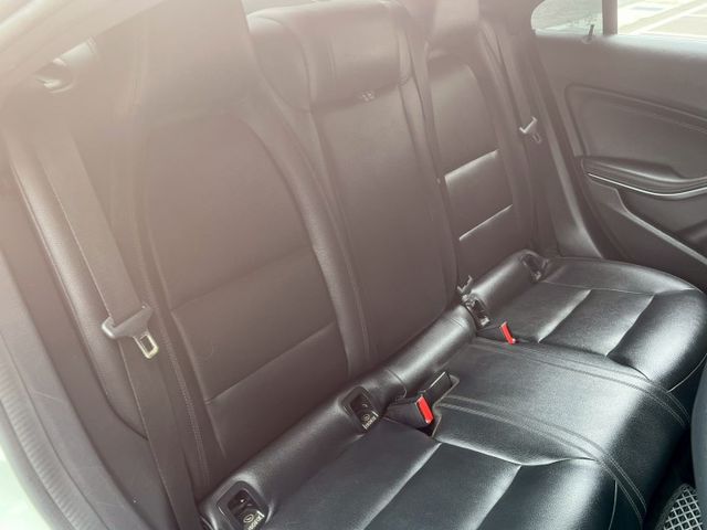 2013年 Benz CLA250 AMG 2.0 已認證 環景 開價42.8萬  第11張相片
