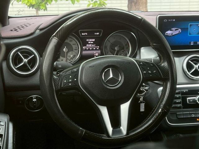 2013年 Benz CLA250 AMG 2.0 已認證 環景 開價42.8萬  第13張相片