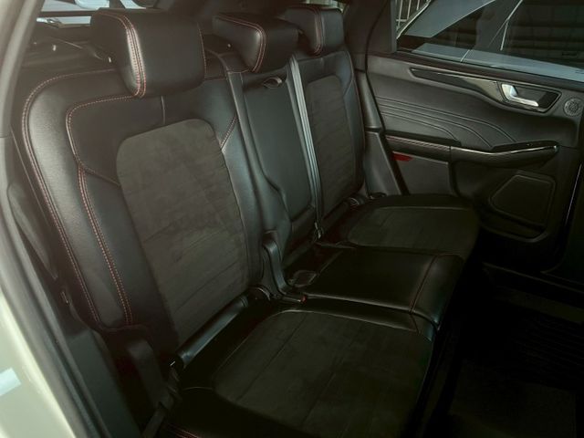 2022年 Kuga AWD ST-Line  跟車 全景天窗 B&O音響 環景 原廠保養 抬顯 電尾門 開價68.8萬  第10張相片