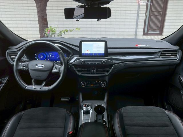 2022年 Kuga AWD ST-Line  跟車 全景天窗 B&O音響 環景 原廠保養 抬顯 電尾門 開價68.8萬  第11張相片