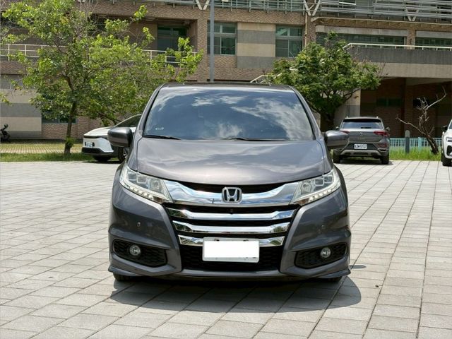 2016年  Odyssey APEX 2.4L 摸門 雙邊電動滑門 盲點 環景 停車輔助 天窗 開價52.8萬  第2張相片
