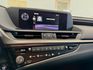 2022年 LEXUS ES200 2.0L 豪華版 開價99.8萬  第12張縮圖