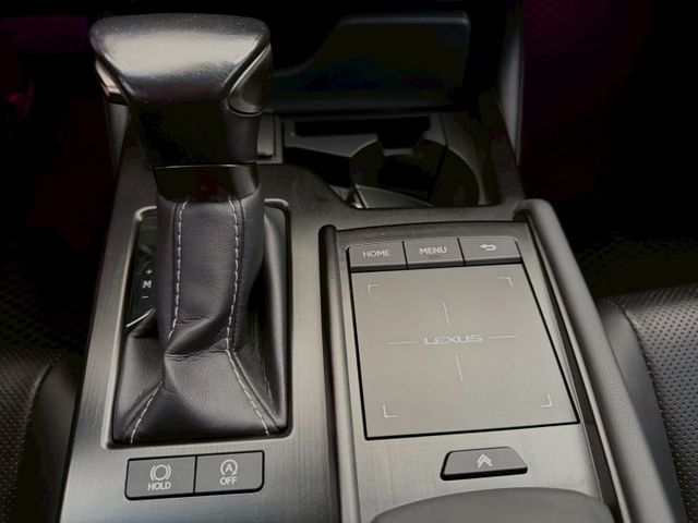 2022年 LEXUS ES200 2.0L 豪華版 開價99.8萬  第13張相片