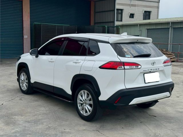 2024年 TOYOTA Corolla Cross 1.8L 摸門  CarPlay 原廠保養 開價56.8萬  第6張相片