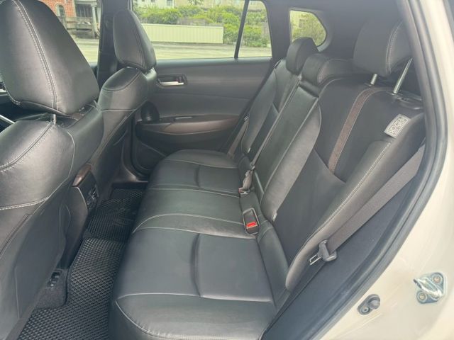 2024年 TOYOTA Corolla Cross 1.8L 摸門  CarPlay 原廠保養 開價56.8萬  第9張相片
