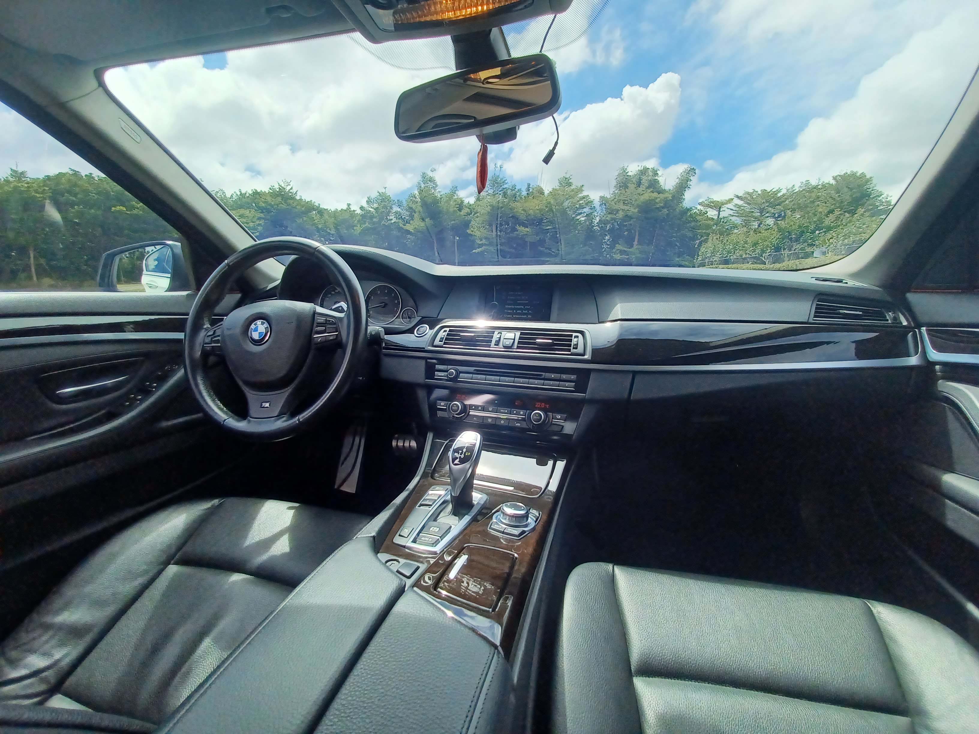2011 BMW 3.0L 528i M-Sport  第4張相片