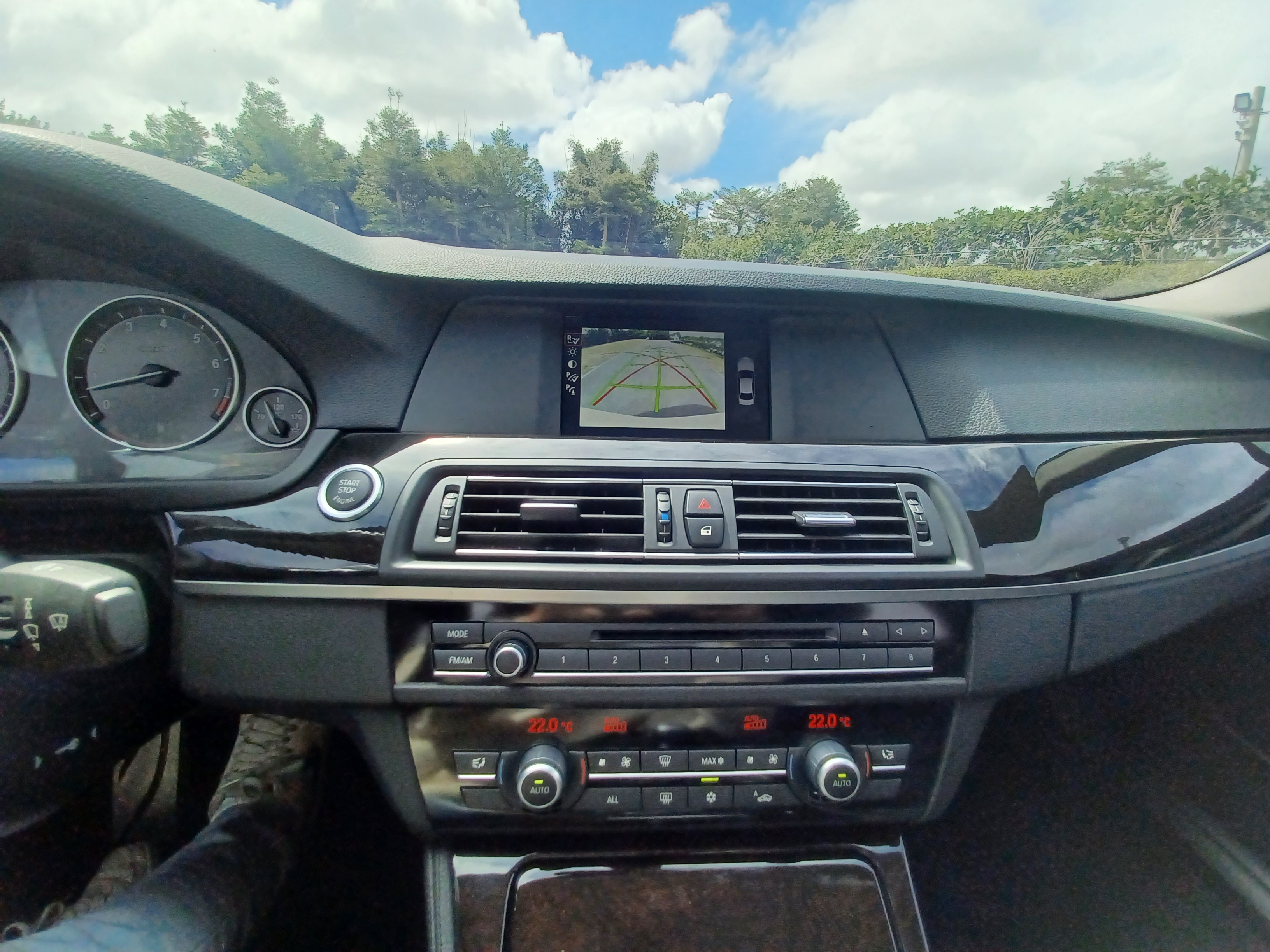 2011 BMW 3.0L 528i M-Sport  第7張相片