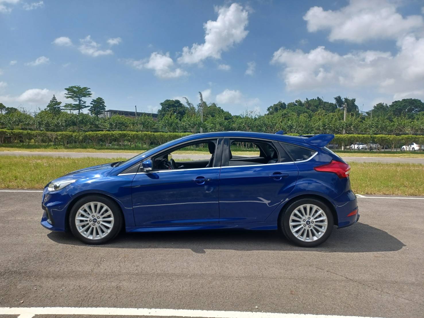 2018 Ford Focus 5D EcoBoost 180頂級運動型  第3張相片