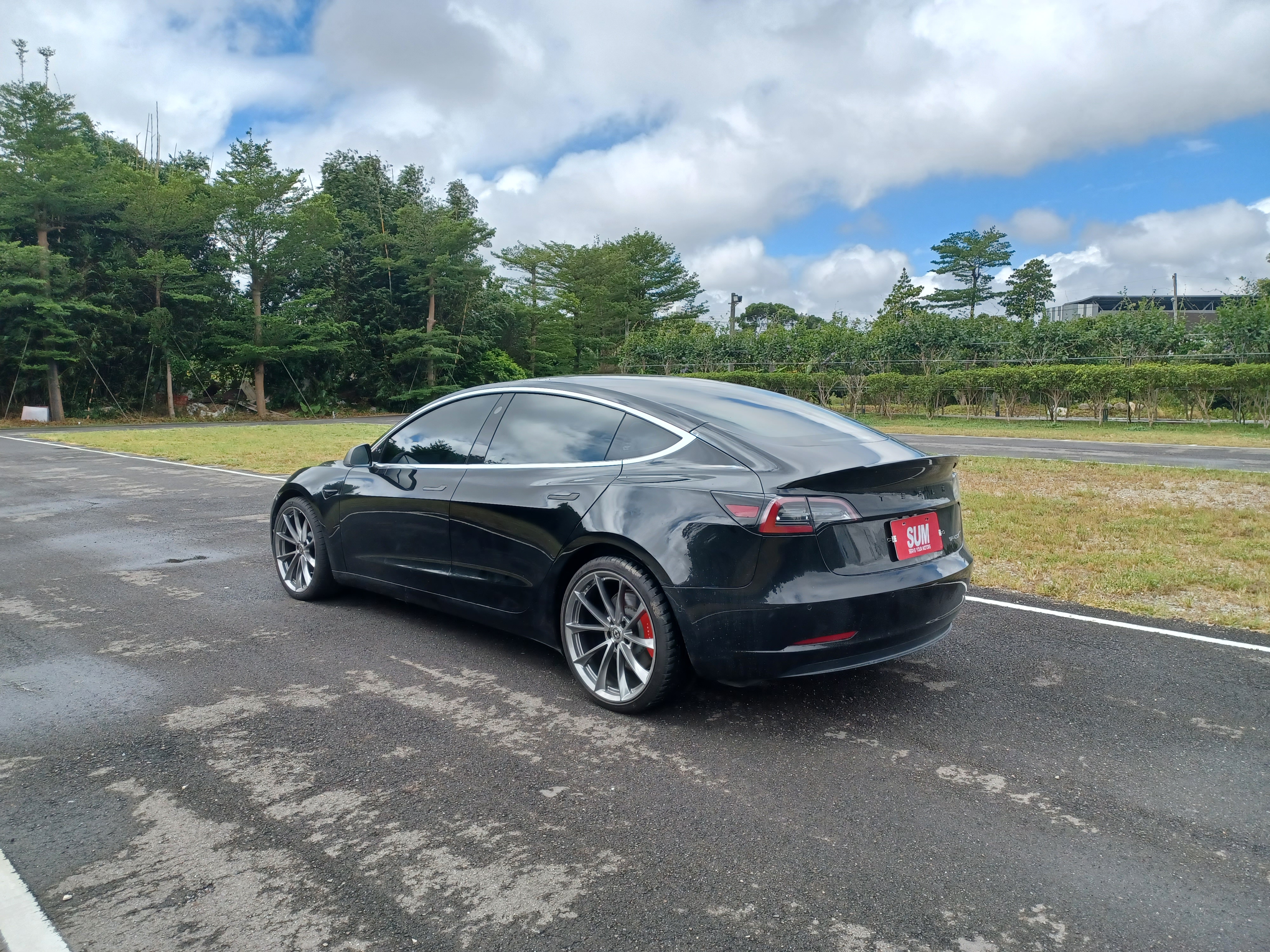 2020 Tesla Model 3 performance  第3張相片