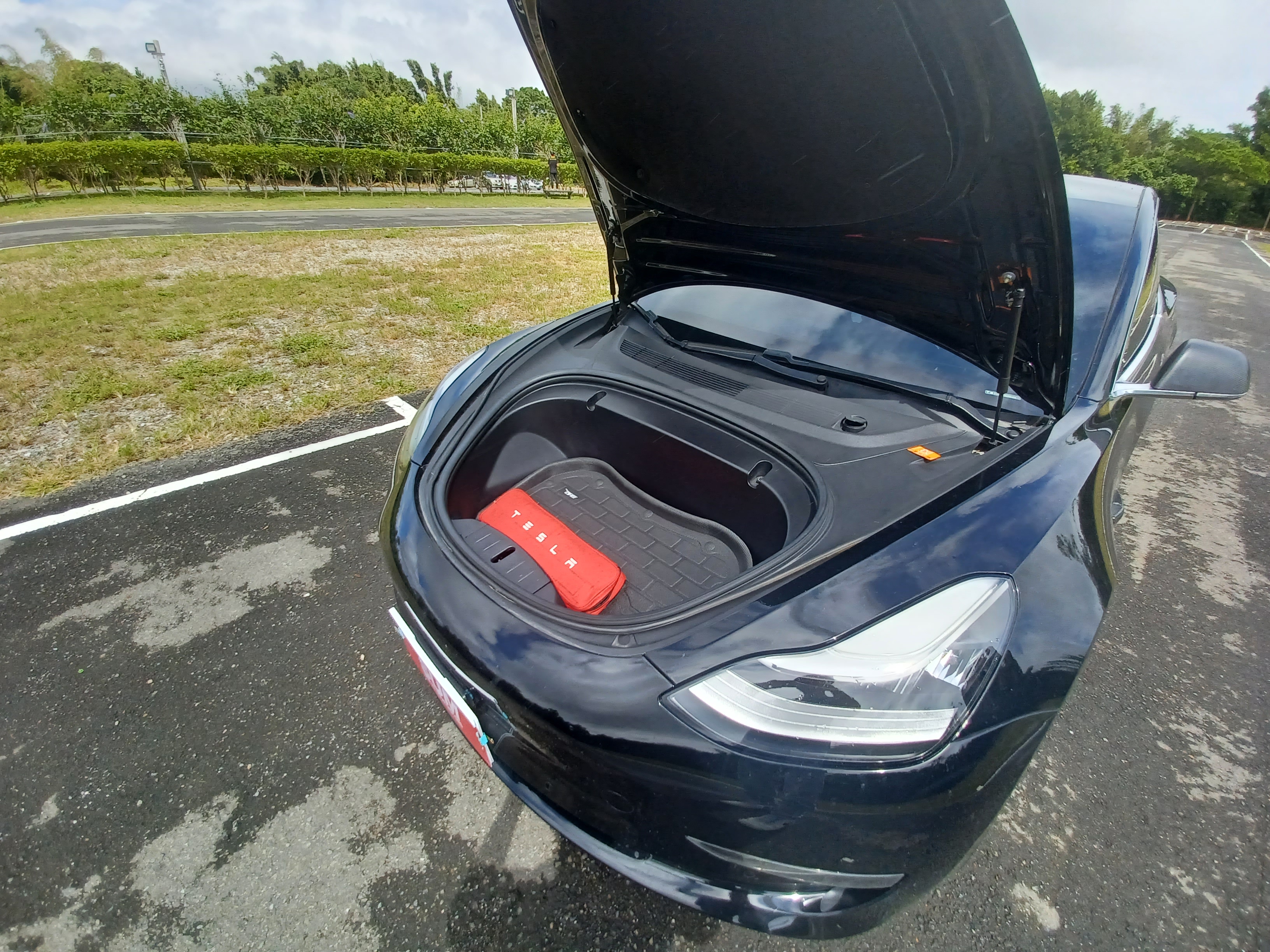 2020 Tesla Model 3 performance  第8張相片