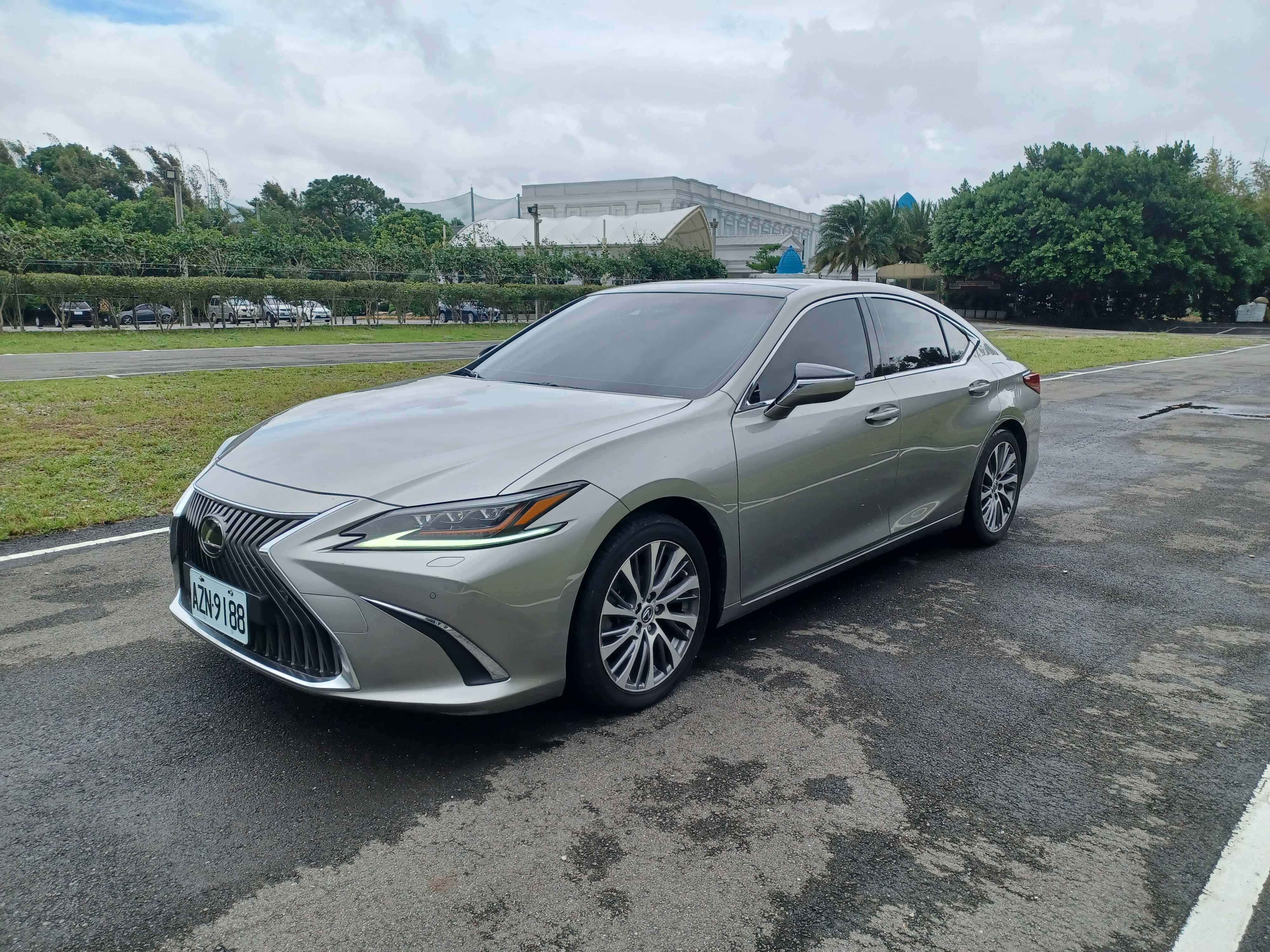 2018 Lexus ES250 旗艦款  第1張相片